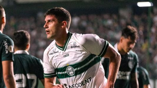 De cabeça, Kuscevic fez seu primeiro gol pelo Coritiba