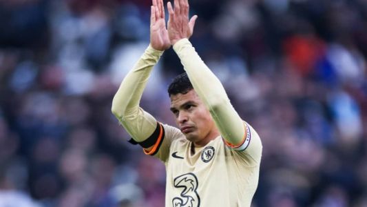 De contrato renovado, Thiago Silva fez bom jogo pelo Chelsea neste sábado (11)