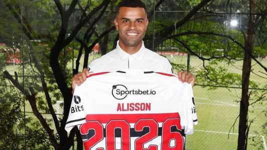 De contrato renovado, Alisson se declara ao São Paulo