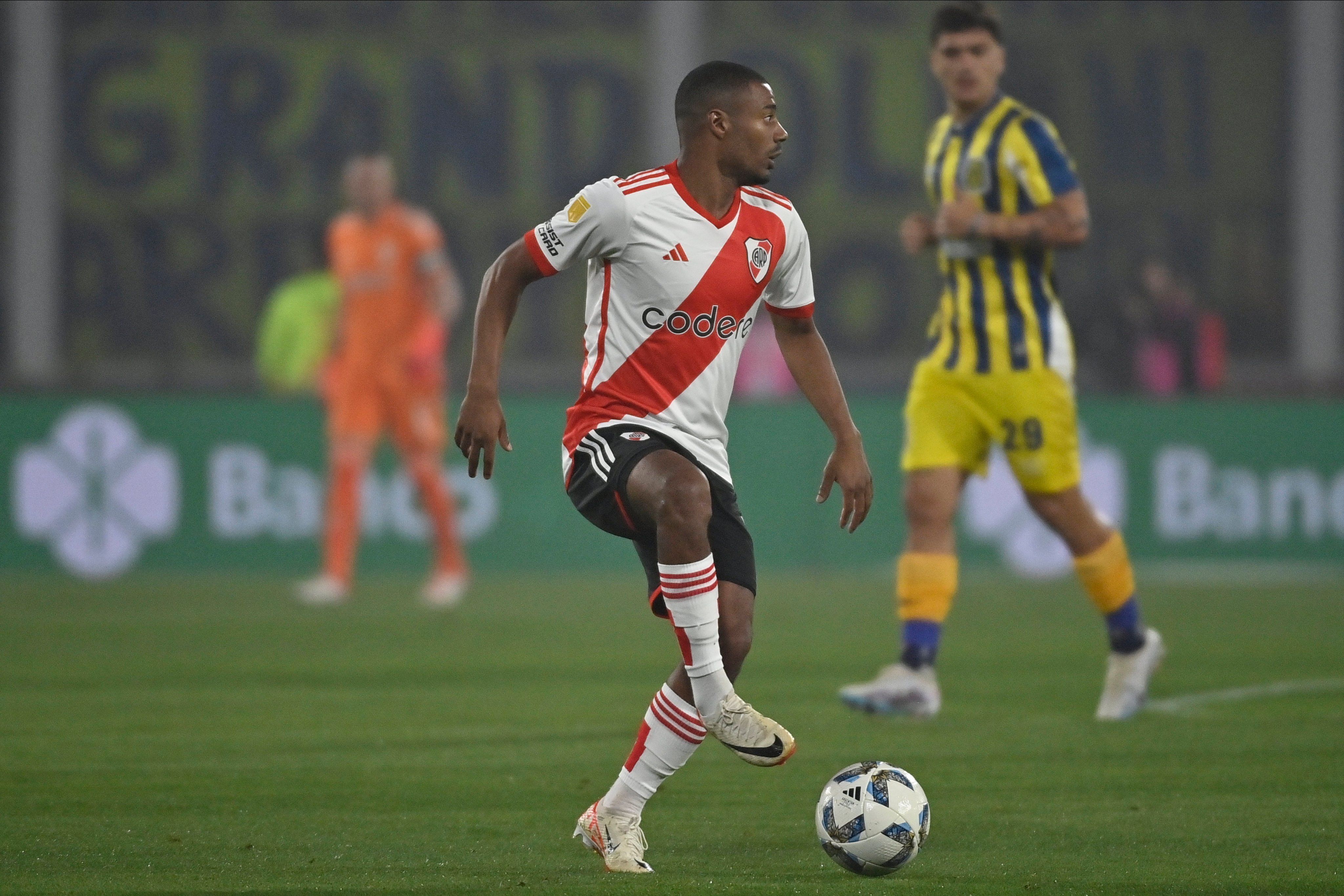 De La Cruz no Flamengo? Imprensa argentina repercute posição do River Plate
