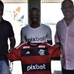 De La Cruz chega ao Rio de Janeiro para se apresentar ao Flamengo