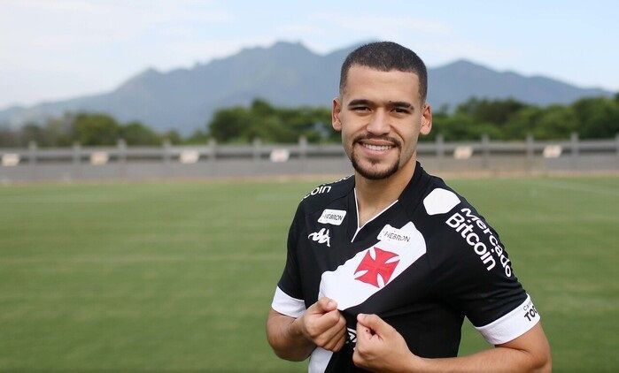 Patrick de Lucca será a grande novidade do Vasco na estreia no Carioca