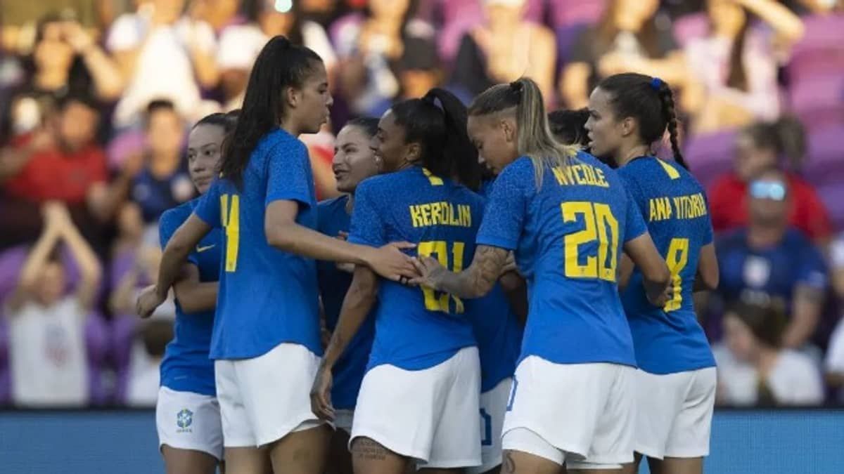 Com volta de Marta, Brasil vence Japão na abertura da SheBelieves Cup