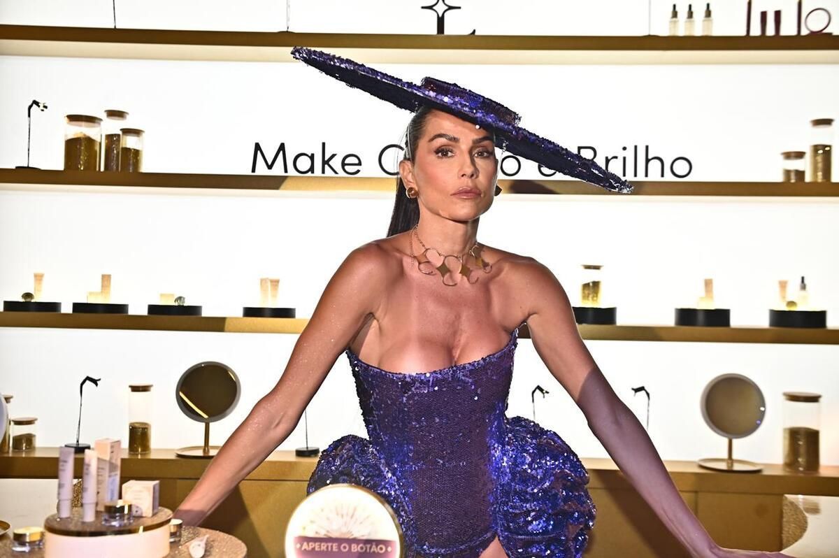 Deborah Secco esclarece convites para se tornar rainha de bateria: 'Agenda não permite'