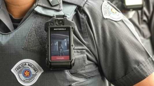 Decisão determina uso de câmeras por todos os PMs de SP