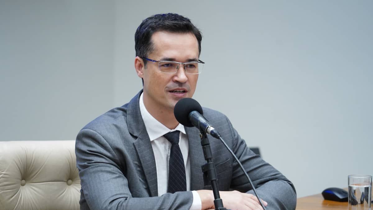 Cassado e sem salário de R$ 41 mil, Deltan pode assumir cargo no Podemos
