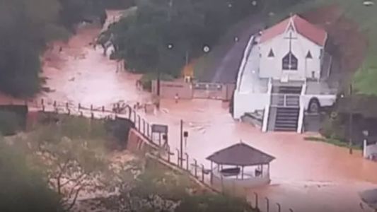 Decisão foi tomada considerando as fortes chuvas que atingiram a cidade nos últimos dias