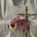 Padre condenado por abusar de adolescente terá de indenizá-la por dano moral
