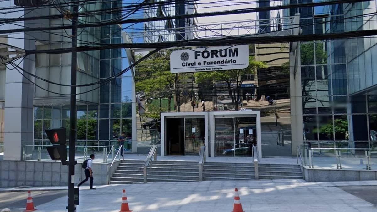 Operadora de telefonia é condenada a pagar R$10 mil a cliente após fazer cobranças indevidas e cortar serviço em MG