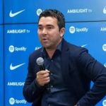 Diretor do Barcelona, Deco rasga elogios a Vitor Roque 