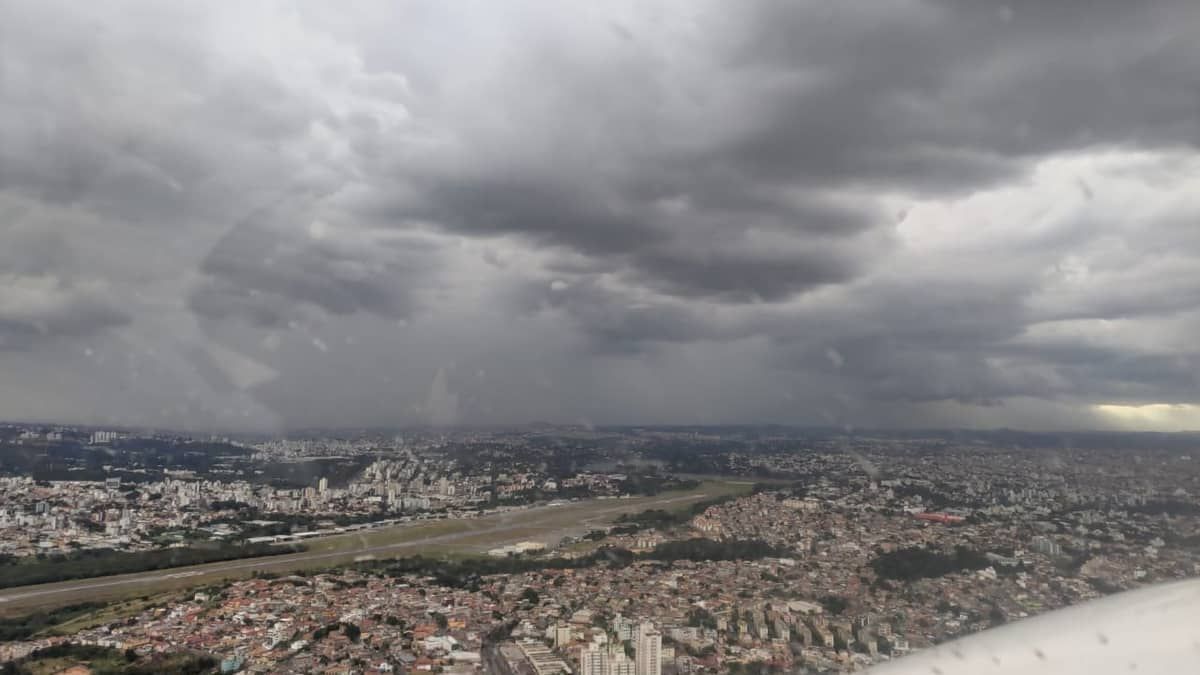 Defesa Civil alerta para pancadas de chuva em BH neste domingo