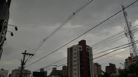 Defesa Civil alerta para possibilidade de chuvas isoladas em BH nas próximas horas