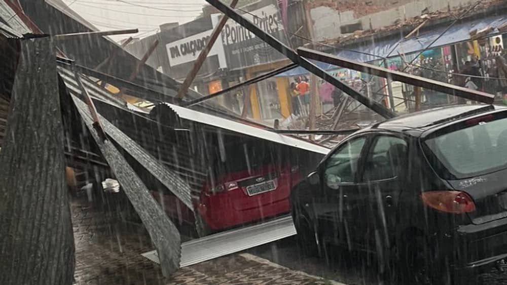 Defesa Civil atua nas consequências causadas pela chuva e forte vento em Coronel Fabriciano