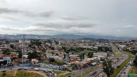 Defesa Civil orienta evitar áreas de inundação e não passar por ruas sujeitas a alagamentos