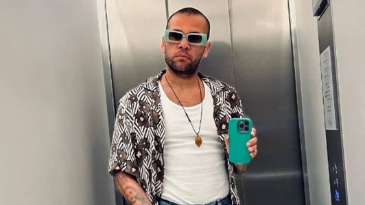 Defesa de Daniel Alves tenta acordo para evitar julgamento
