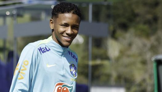 Joia do Atlético, Gabriel Veneno treinando com a Selelção Brasileira Sub-17