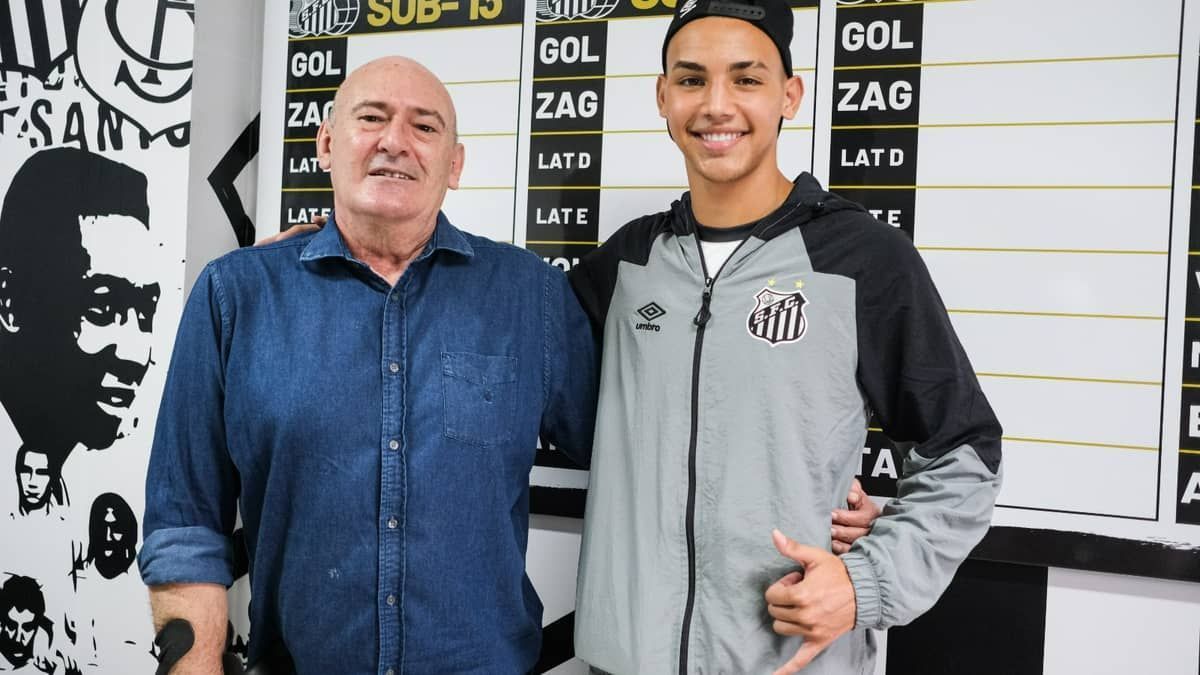 Santos renova com joia da base por mais dois anos