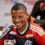 De La Cruz destaca família para acertar com o Flamengo e não escolhe posição com Tite