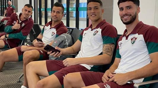 Delegação do Fluminense embarcando para La Paz