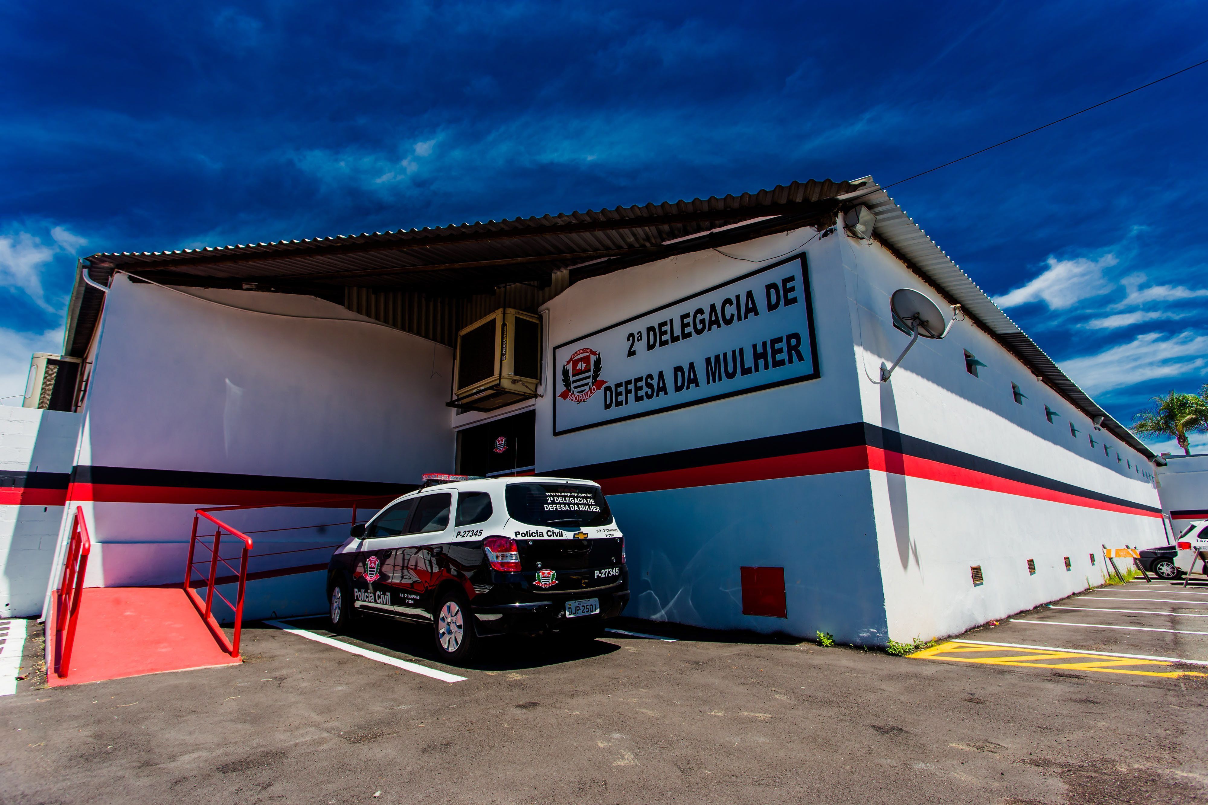 Casal de idosos é encontrado morto na garagem de casa, em Campinas (SP)