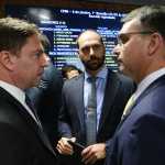 Flávio Bolsonaro nega ter recebido informações da Abin e critica ação da PF contra Ramagem