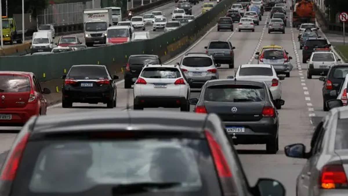 Governo prepara nova linha de subsídio para compra de carros com desconto