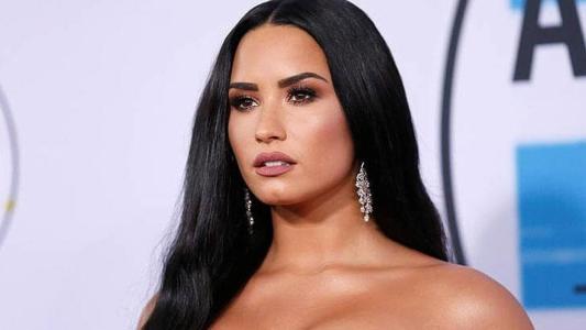 Demi Lovato lançou 8º álbum nesta sexta