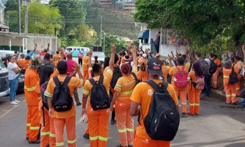 Falhas nos valores pagos pela Prefeitura aos servidores do Demlurb foram tema de assembleia nesta quarta (3) em Juiz de Fora