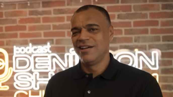 Denilson ‘rechaça’ Ronaldo e elege ídolo do Atlético como melhor que jogou junto