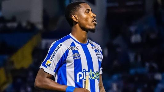 Denílson teve o contrato rescindido pelo Avaí por indisciplina