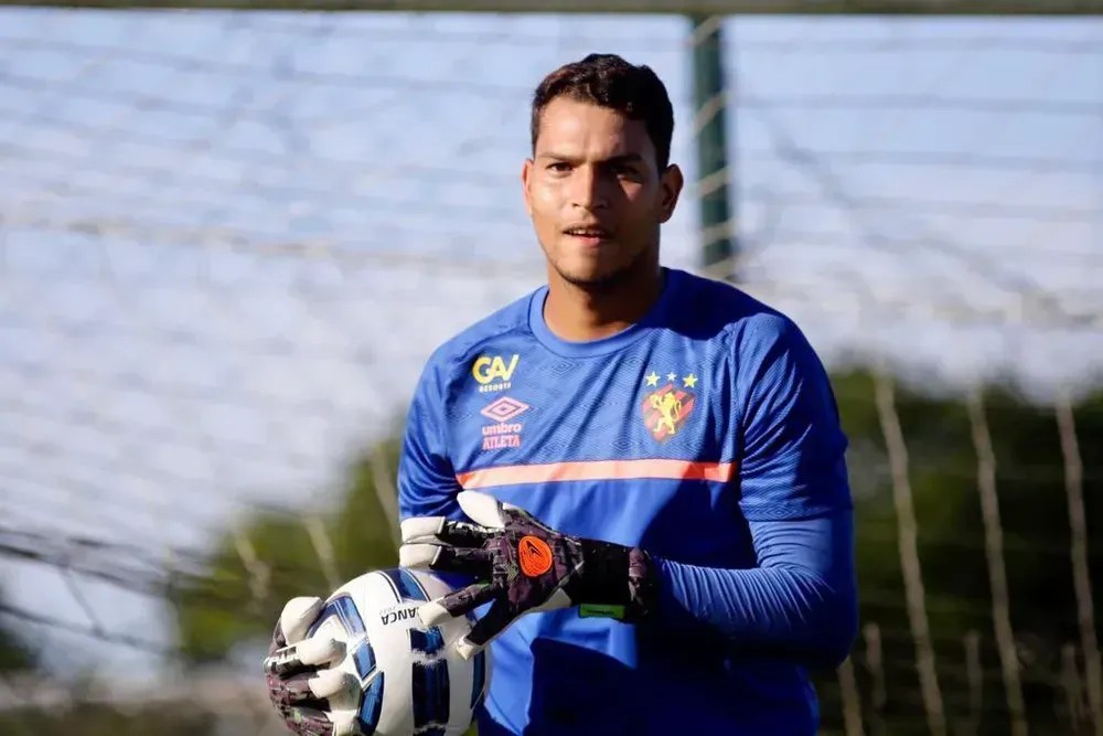 Sport define o empréstimo do goleiro Denival para clube mineiro