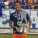 Cruzeiro acerta venda de goleiro Denivys ao Atlético-GO