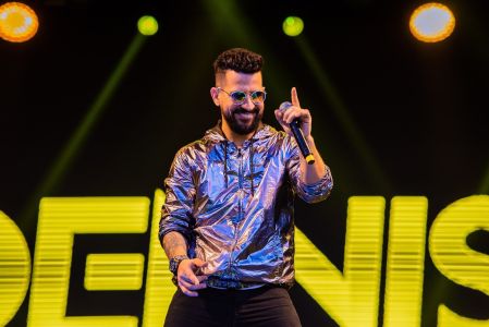 Dennis DJ está de volta ao Carnaval de Ouro Preto