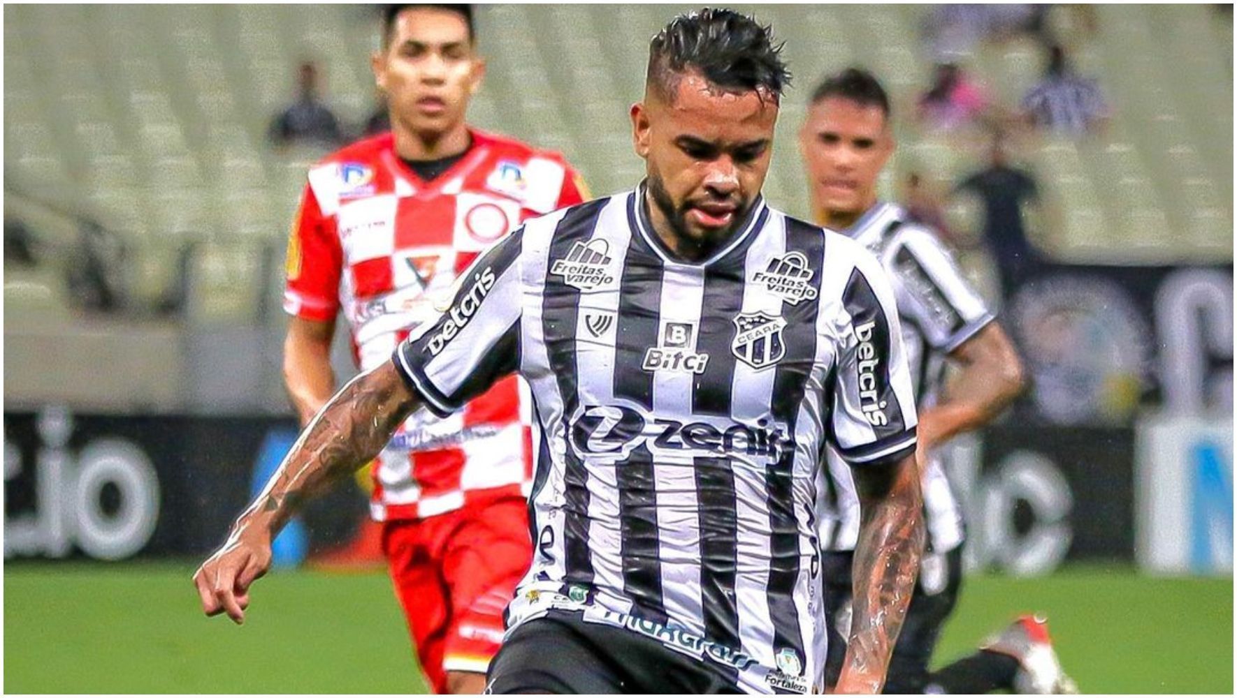 Dentinho, ex-Corinthians, é anunciado por clube de Série B