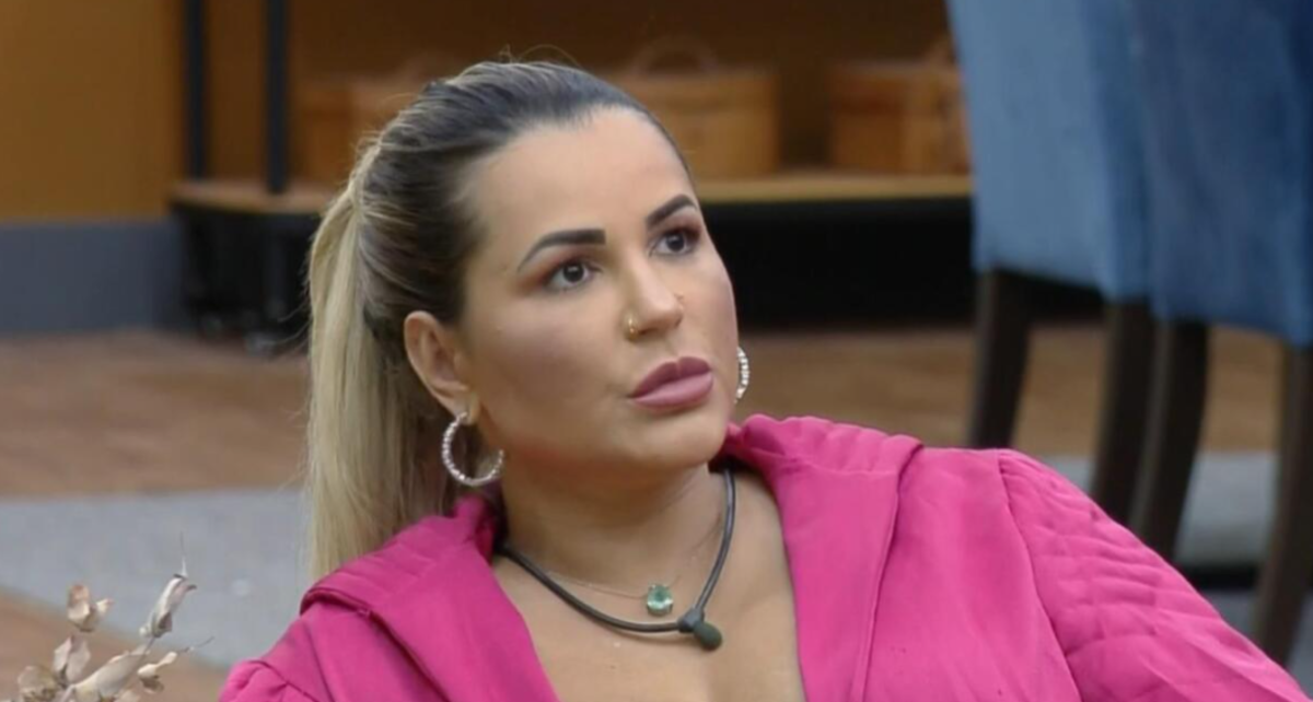 Deolane Bezerra revela diagnóstico de doença crônica e contesta médico: 'Maiores batalhas'
