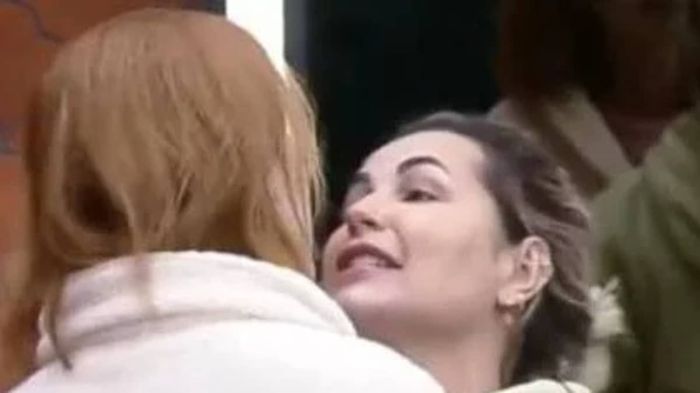 Deolane foi chamada de 'bafuda' por Deborah em A Fazenda 14