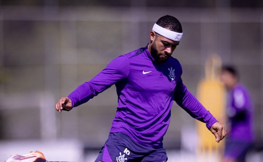 Técnico do Corinthians diz se Memphis e Garro podem retornar contra o Atlético