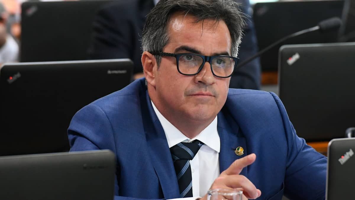 TSE adia depoimento de Ciro Nogueira em ação contra Bolsonaro