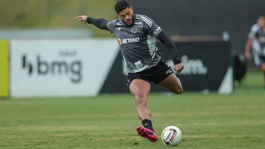 Depois da ausência contra o Ipatinga, Hulk deve voltar ao time titular do Galo nesta quarta (8)