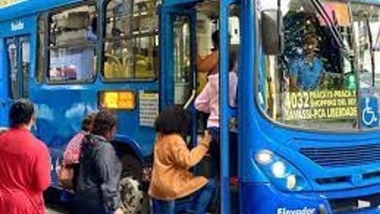 Depois de negar fim da cobrança de passagens de ônibus em dinheiro, Prefeitura de BH muda discurso.