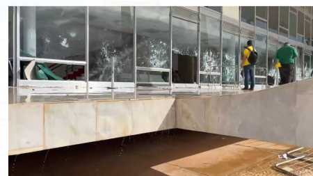 Depredação no Palácio do Planalto