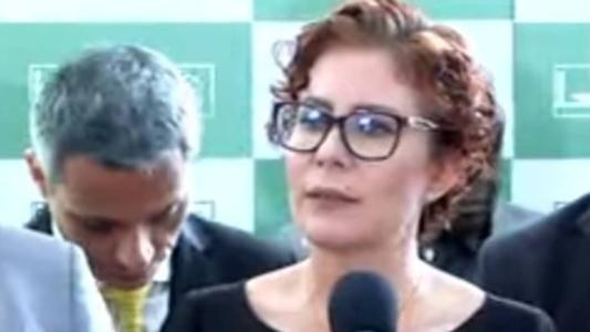 Deputada Carla Zambelli foi alvo de operação da PF na manhã desta quarta-feira (2)
