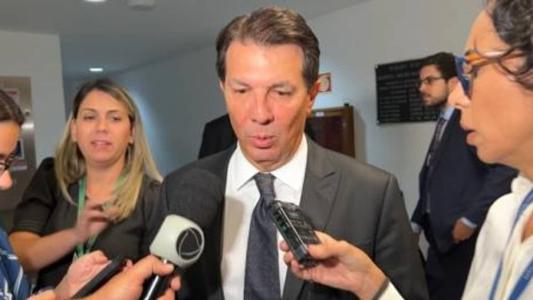 Deputada federal Carla Zambelli (PL-SP) e governador do Distrito Federal, Ibaneis Rocha (MDB), podem ser convocados para depor na CPMI do 8/1