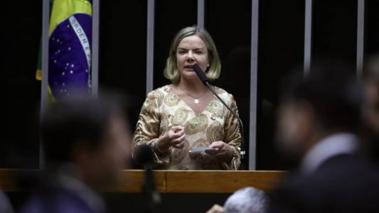 Deputada federal Gleisi Hoffmann é a presidente nacional do PT