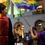 'Cura gay': deputadas apresentam projeto que proíbe terapias de conversão de orientação sexual