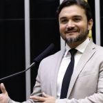 Sabino aceita convite de Lula para o ministério do Turismo, e Daniela Carneiro cai após negociações