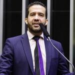 Janones aceita convite para mudar de partido e pode concorrer ao governo de Minas