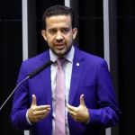 'Rachadinha': Câmara chama ex-assessores de Janones para depoimentos