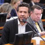 Janones critica ‘esquerda cirandeira’ e diz: ‘desejo que sejamos surrados nas eleições deste ano’