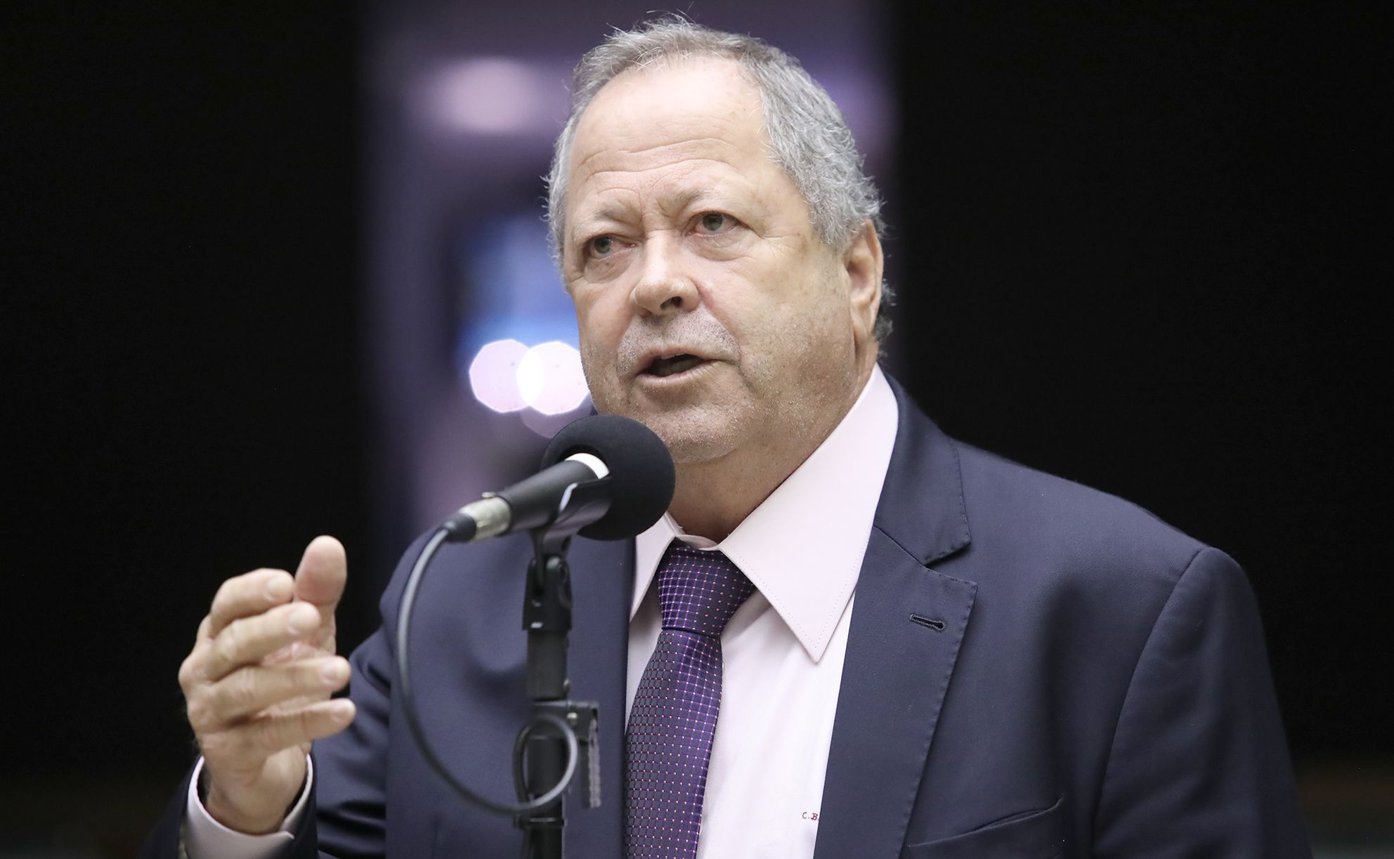 Câmara precisa aprovar a prisão do deputado Chiquinho Brazão; entenda o rito